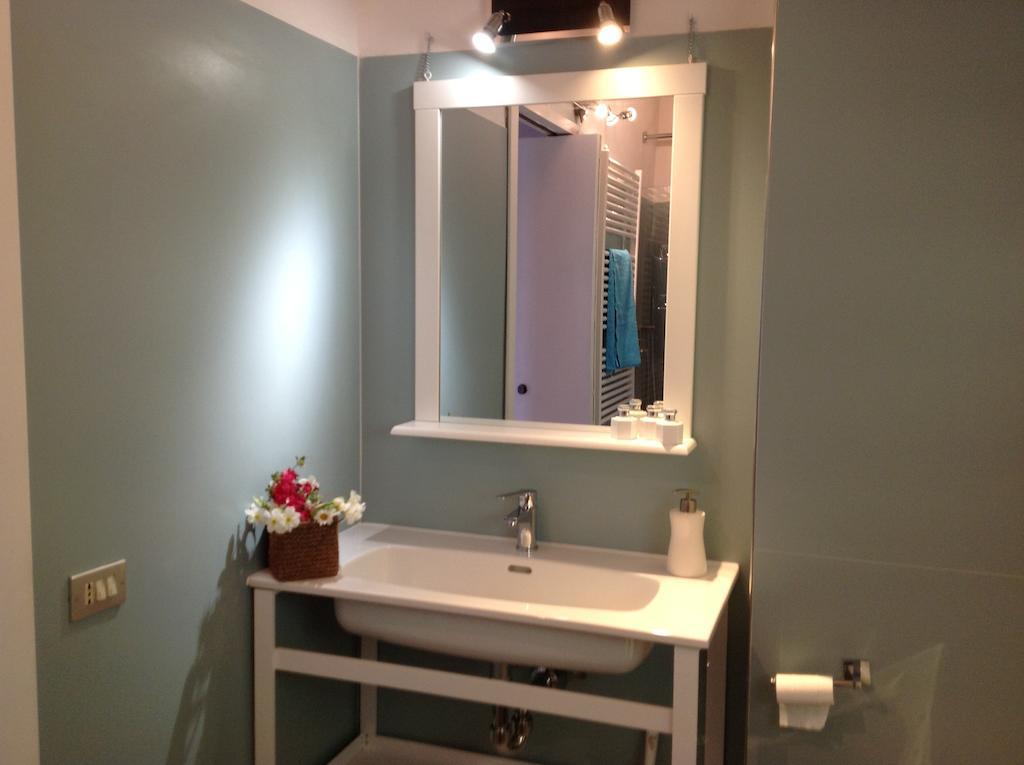Il Ciliegio Selvatico Apartment แวร์บาเนีย ห้อง รูปภาพ