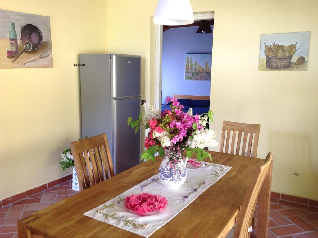 Il Ciliegio Selvatico Apartment แวร์บาเนีย ห้อง รูปภาพ