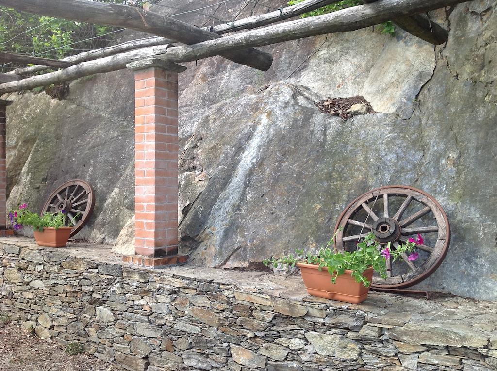 Il Ciliegio Selvatico Apartment แวร์บาเนีย ภายนอก รูปภาพ