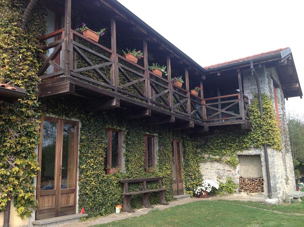 Il Ciliegio Selvatico Apartment แวร์บาเนีย ภายนอก รูปภาพ